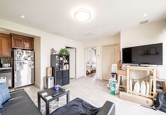 3rd image of 300 Eldert St APT 2R