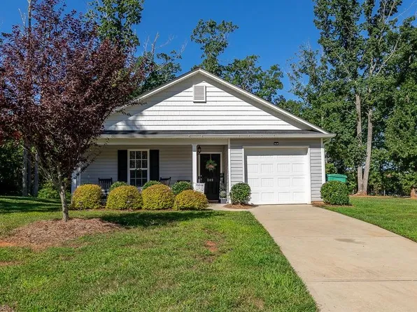 289 Kenlon Ct, Madison, NC 27025