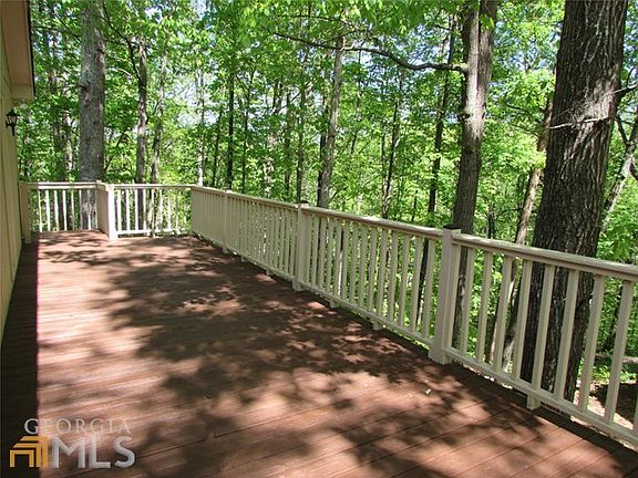 Huge entertaining deck