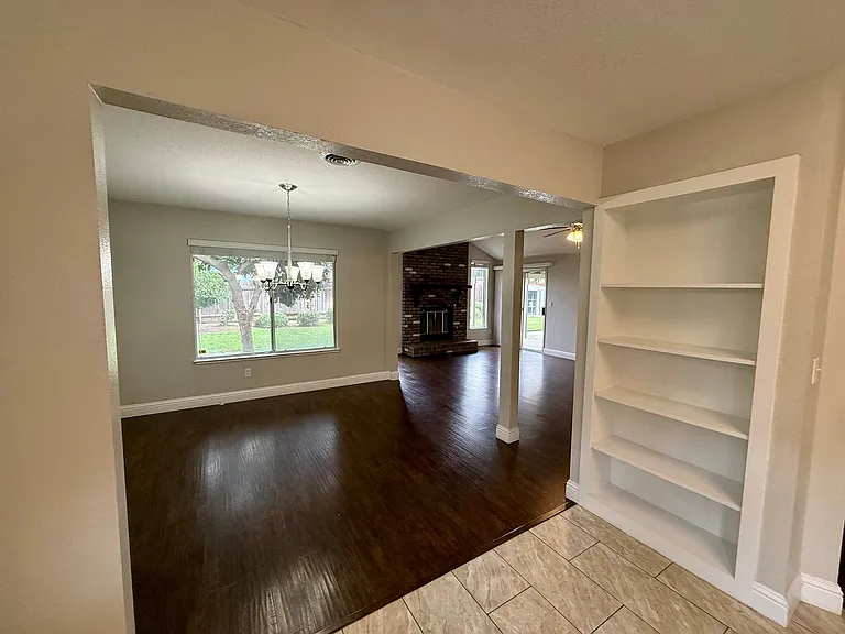 1405 Fransen Ln — Photo 16