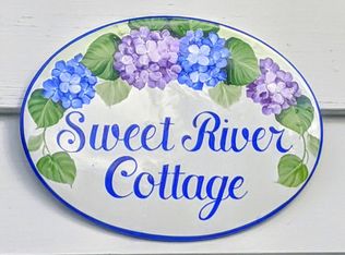 10 Hazel Plain Rd, Woodbury, CT 06798