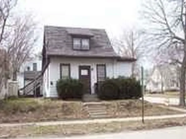 312 N 3rd St, Marshalltown, IA 50158