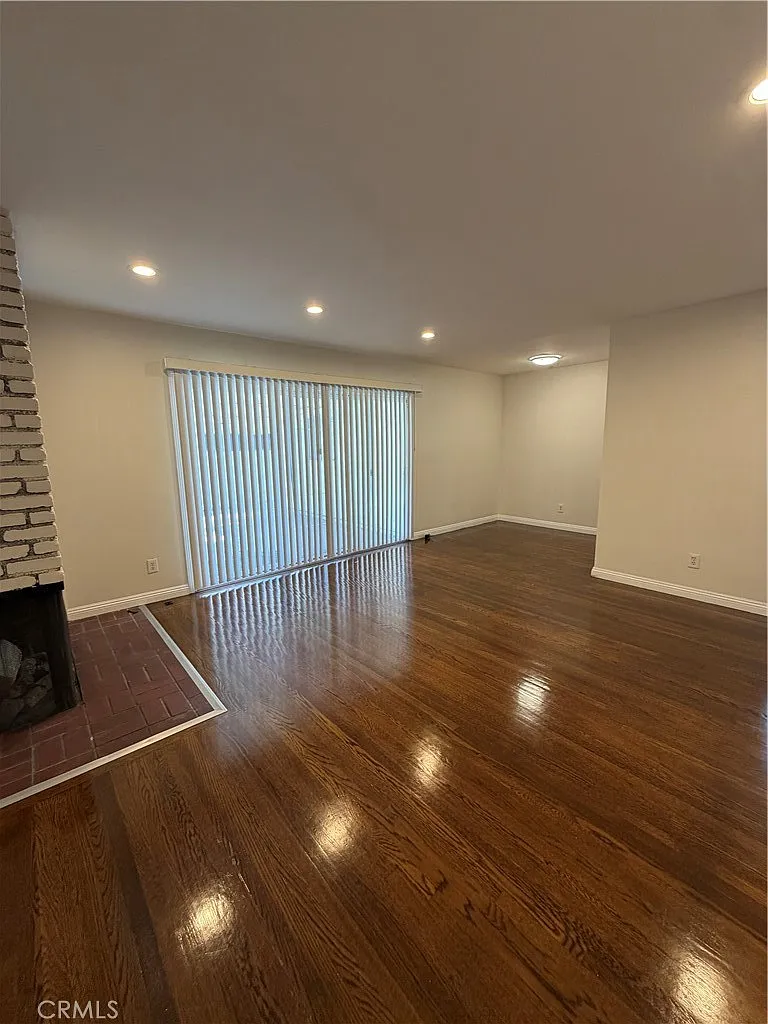 4 bed, 2.5 bath, 1556 sqft, $3,600 — Photo 3