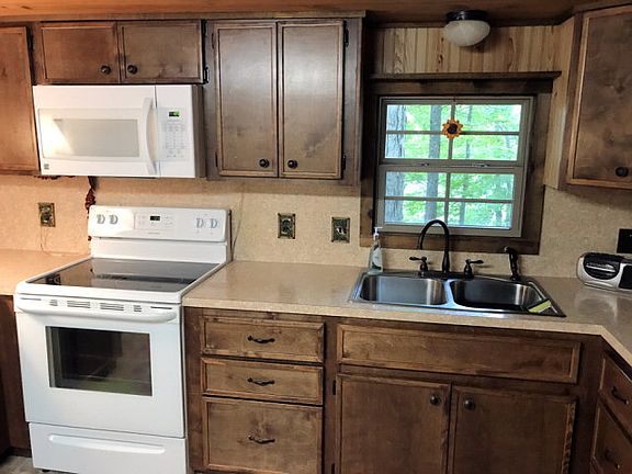 3rd image of 113 Caddo Dr