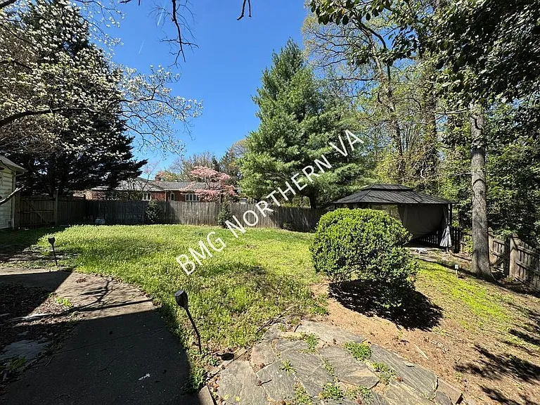 6600 Braddock Rd — Photo 36