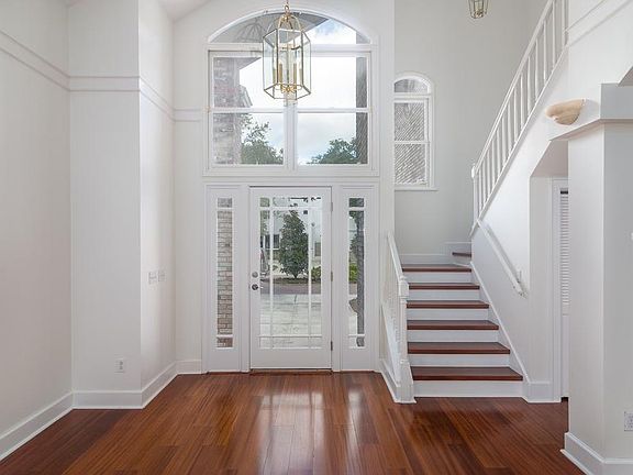 2nd image of 2702 Chambray Ln