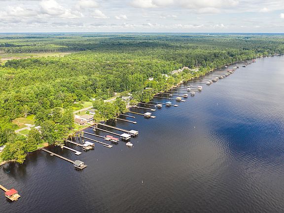 3rd image of 115-119 Waccamaw Shores Rd