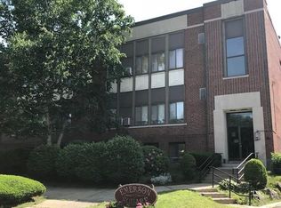 61 Wright St APT 104, Stoneham, MA 02180