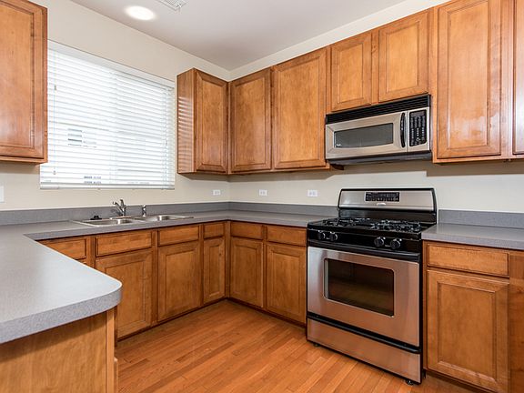 4th image of 420 Terra Springs Cir
