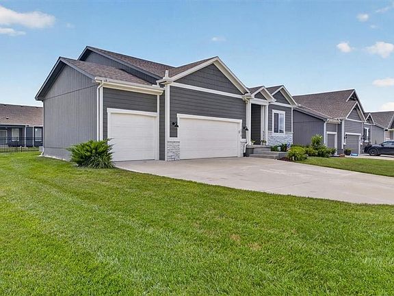 4th image of 1515 SW Arbor Valley Dr