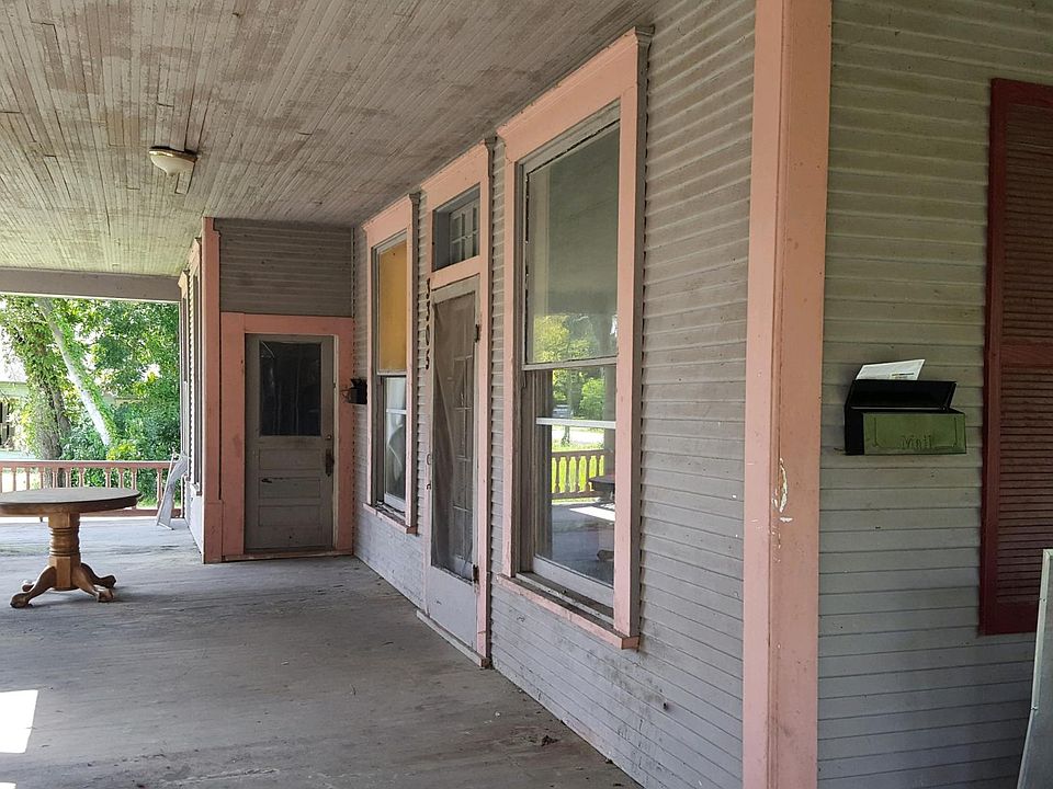 1st image of 3305 Magnolia Ave