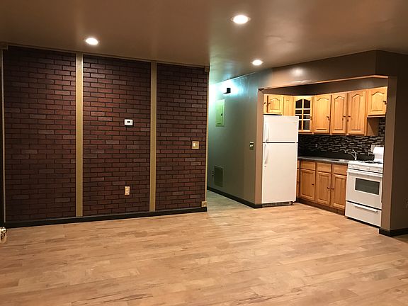 3rd image of 13944 182nd Street # First Floor