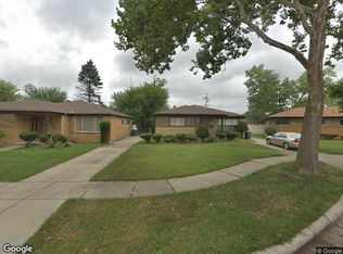 15220 Oakwood Dr, Oak Park, MI 48237