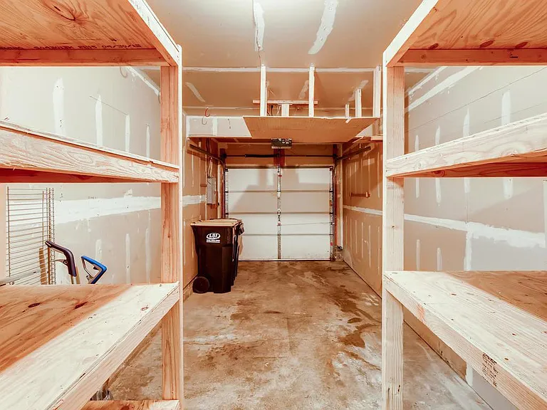 12758 Edgewater Path — Photo 18