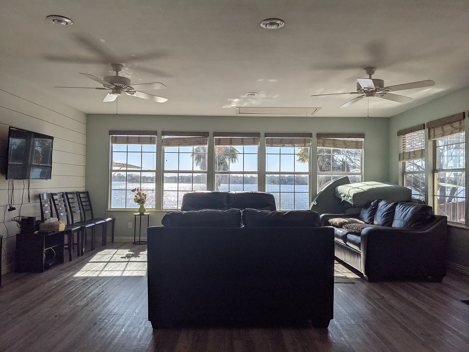 3 bed, 1179 sqft, $4,100 — Photo 2