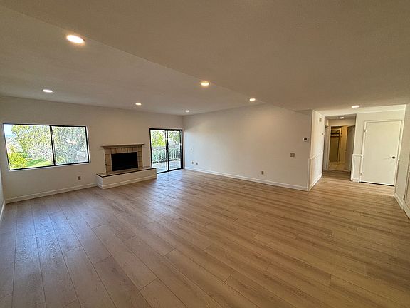 4th image of 17808 Valle De Lobo Dr