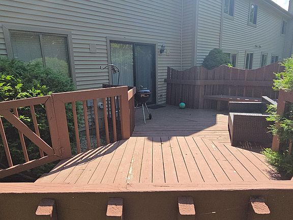 2nd image of 388 E Forest Knoll Dr