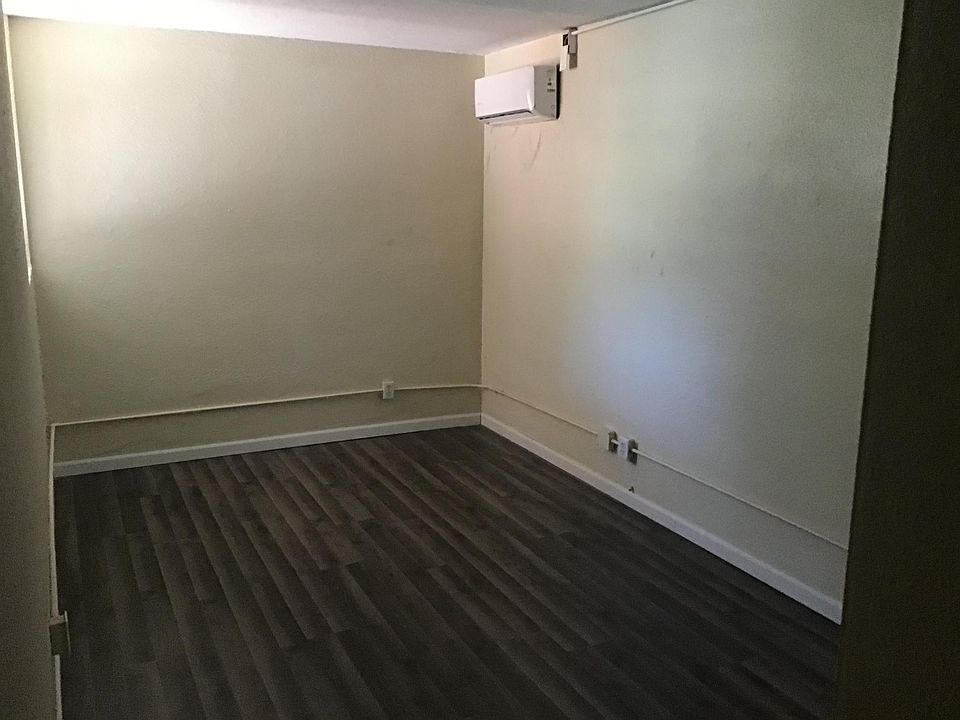 2nd image of 111 S Sycamore St #303