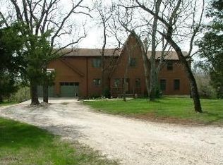 2325 W 303rd St, Louisburg, KS 66053