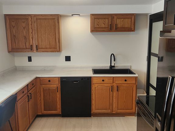 5th image of 111 N College Ave