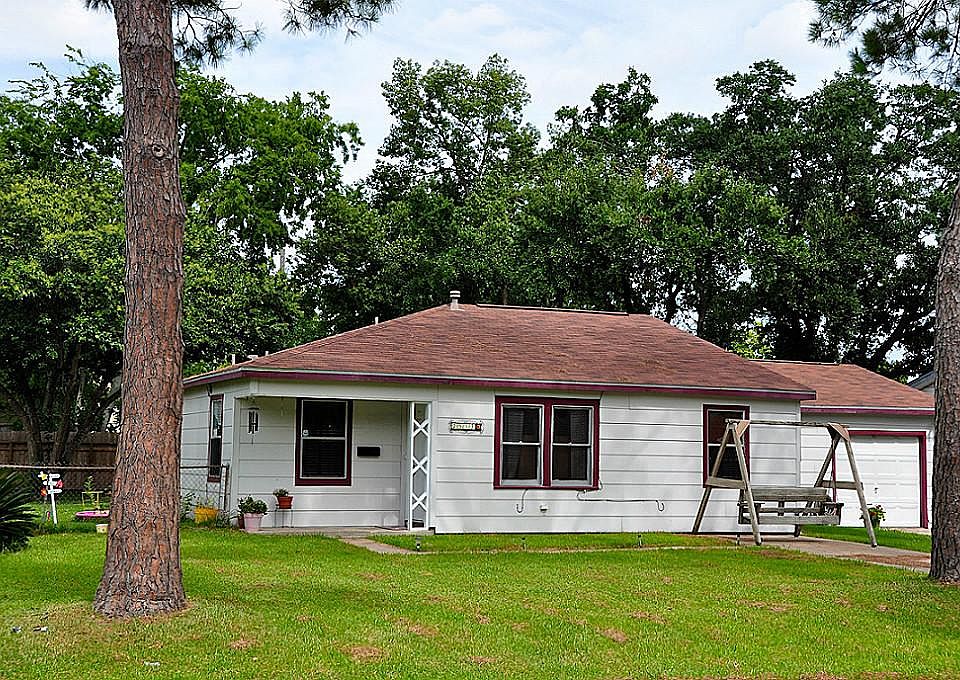  Welcome to your new home... Come see why you should not wait to see it!