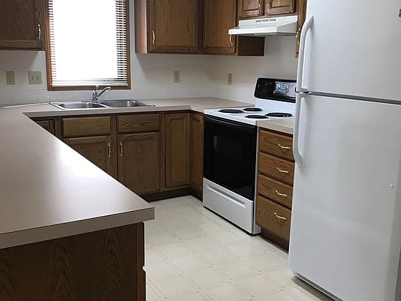 3rd image of 2605 Alicia Ln