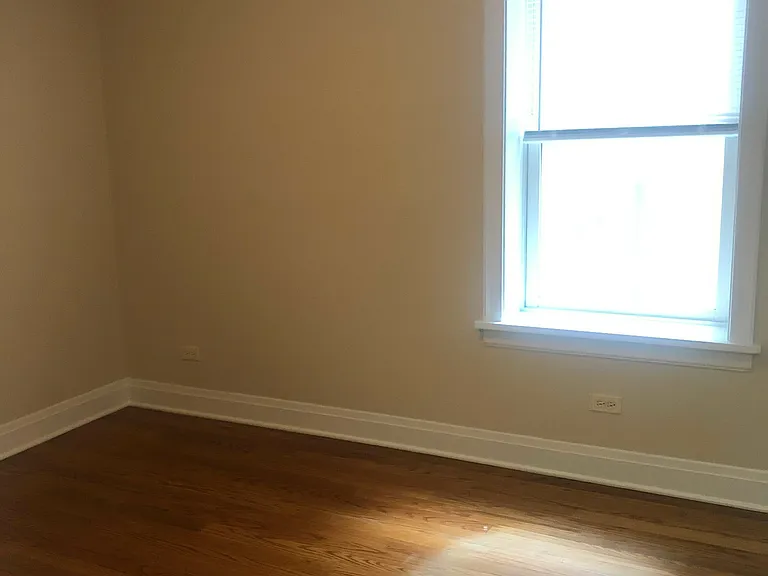2706 W Ainslie St #2E — Photo 7