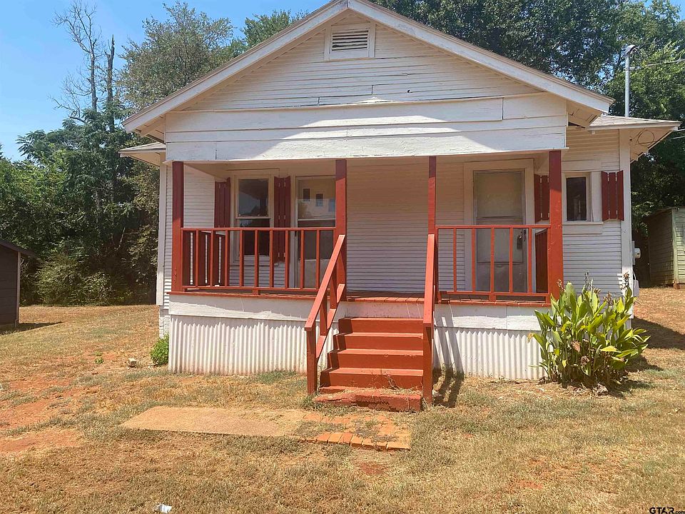 2nd image of 205 Garner Ln