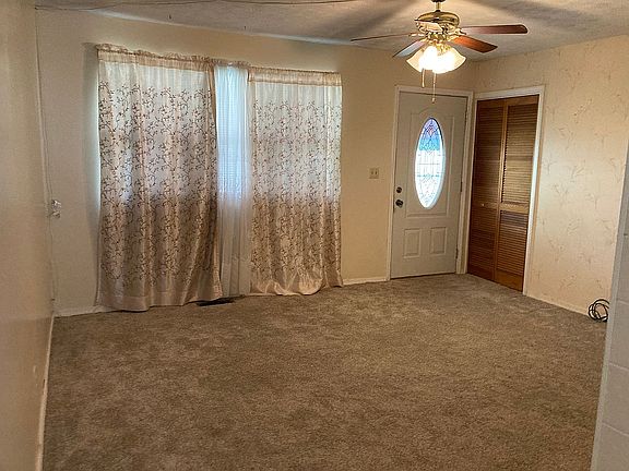 3rd image of 561 Polk St