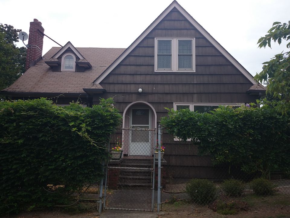 2nd image of 4114 SW Hinds St