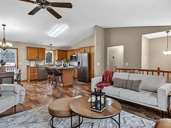 3rd image of 3145 Fern Ct