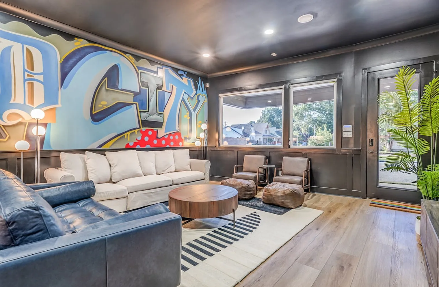 6 bed, 4.0 bath, $6,650 — Photo 3