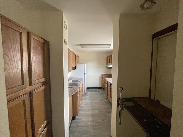 449 N 3rd St — Photo 12