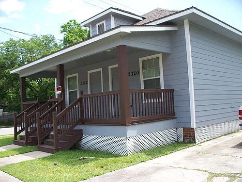 2322 Chapman St Photo 1
