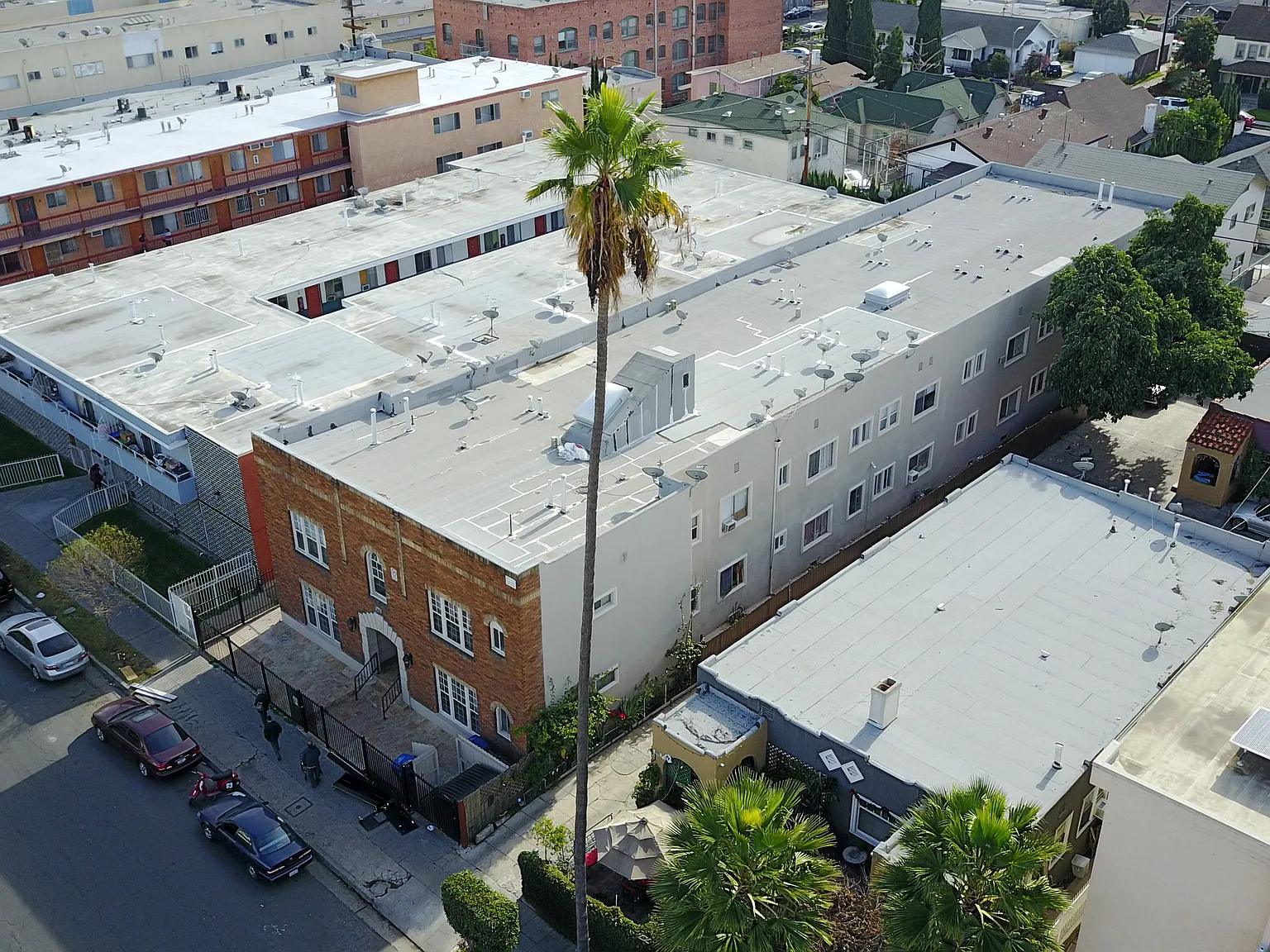 5522 Sierra Vista Ave — Photo 1