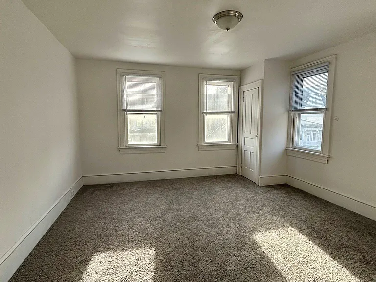 270 Grant St — Photo 11