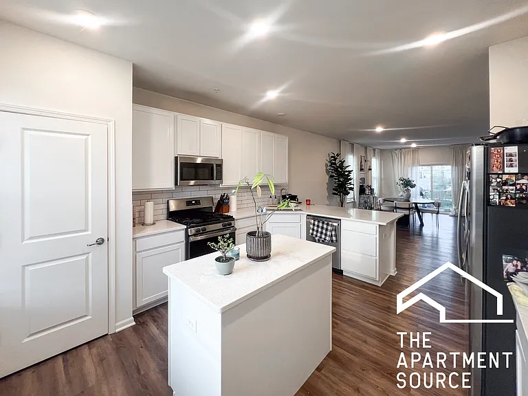 2360 Southwind Blvd #TOWNHOUSE — Photo 9