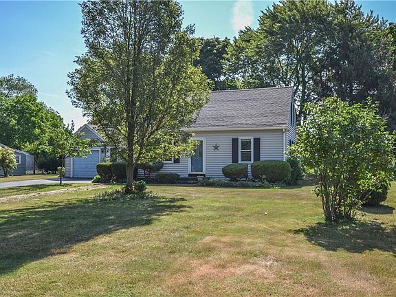 3rd image of 1036 Cherry Hill Ln