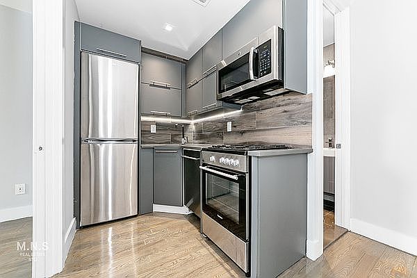 1st image of 124 E 117th St APT 3L