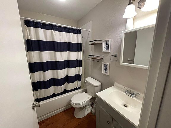 4th image of 204 Burnet St #B