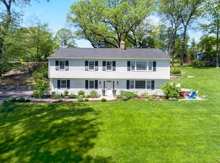 95 Brighton View Rd, Fairfield, CT 06824