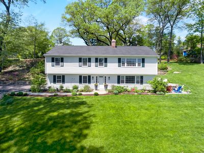 95 Brighton View Road, Fairfield, CT, 06824
