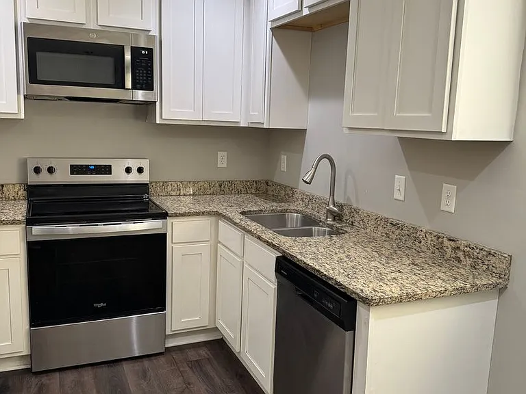 316 Shawnee Trl — Photo 2