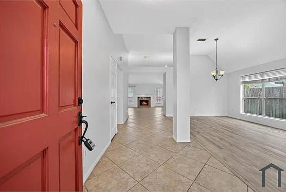 1035 Cascade Creek Dr — Photo 4