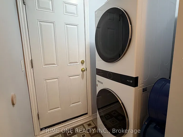 7124 Village Walk — Photo 17