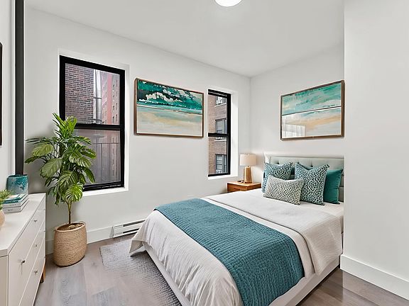 3rd image of 998 Amsterdam Ave #301