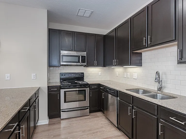 Delta Flats — Photo 41