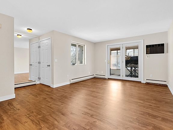 4th image of 1016 Wedgewood Dr