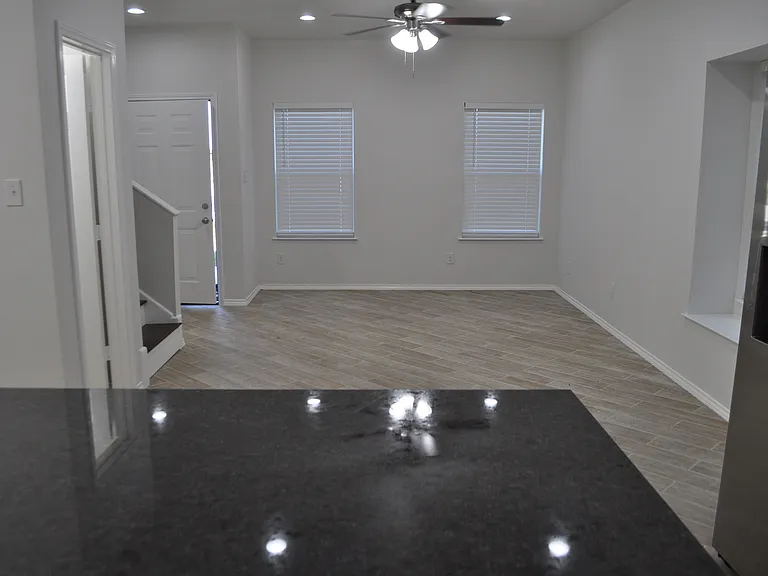 2368 Murphy Ct — Photo 4