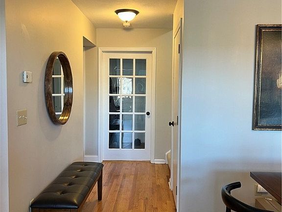 3rd image of 191 Summerhaven Dr S
